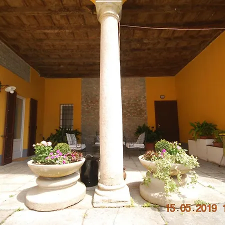 Casa Vacanze Valeri Feriehus *